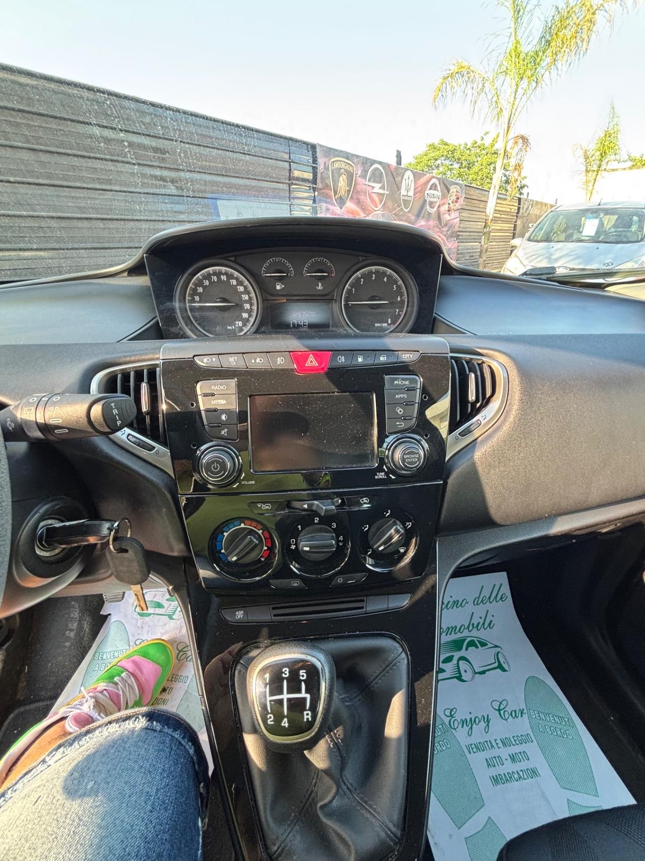 Lancia Ypsilon 0.9 TwinAir 5 porte Metano Ecochic Monogram