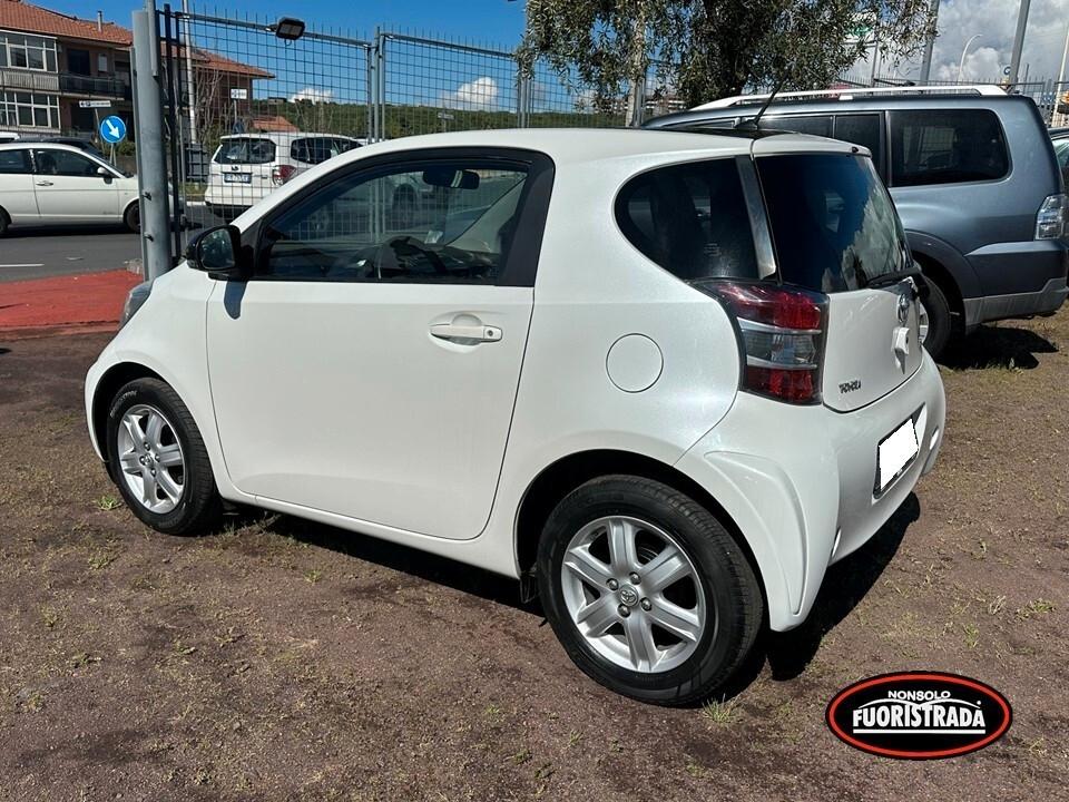Toyota iQ 1.0 Sol Bianco perla tetto nero Lucido