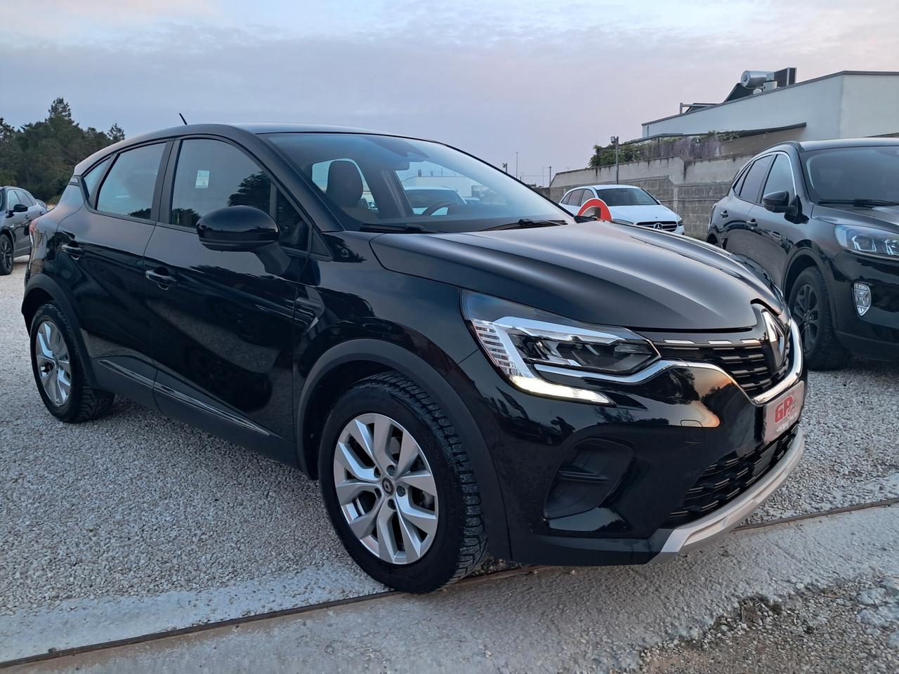 Renault CAPTUR 1.5 DCI 115CV-FULL LED*NAVI*RADAR