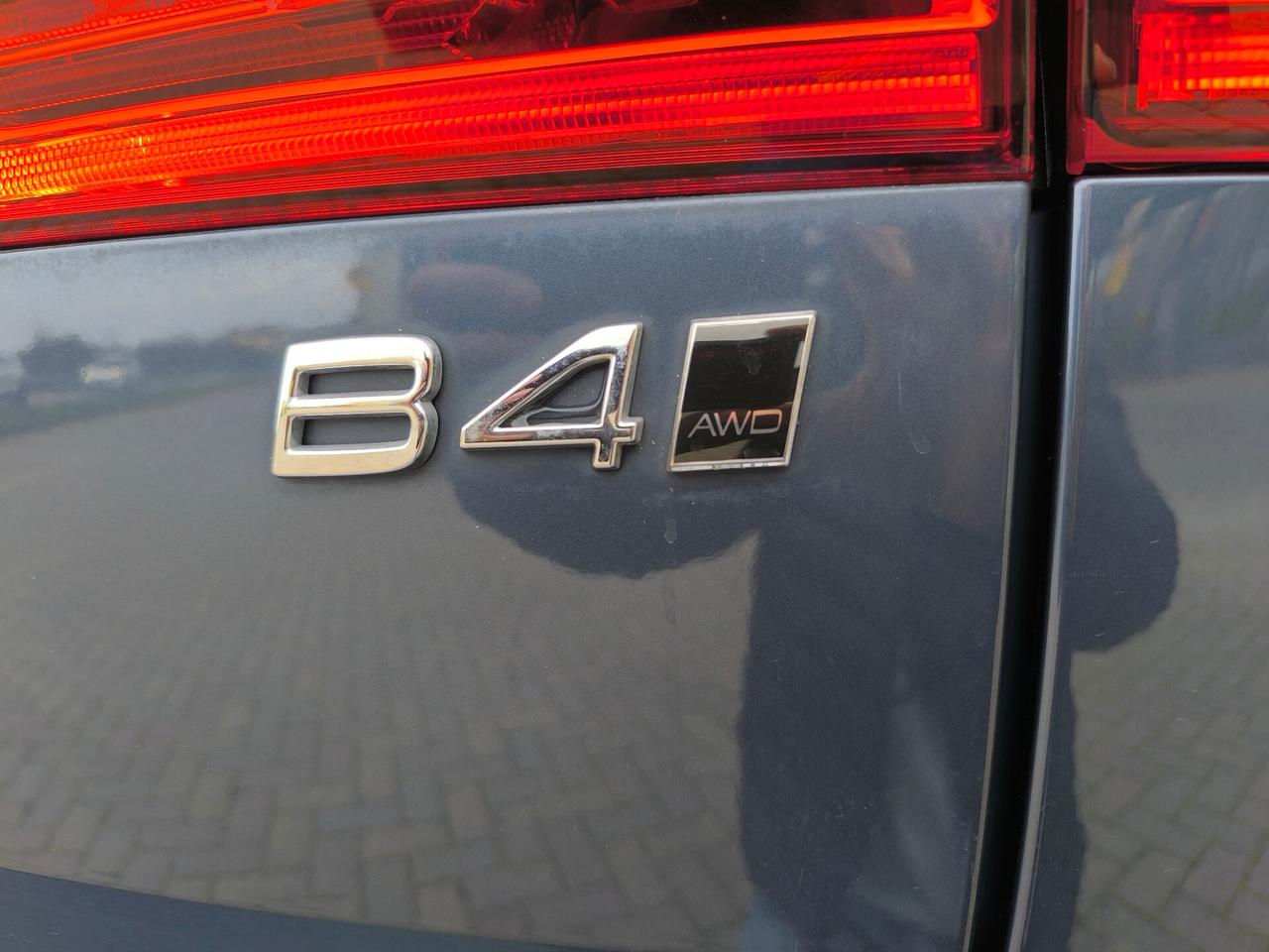 Volvo XC 60 XC60 B4 (d) AWD Geartronic Momentum Pro Sport