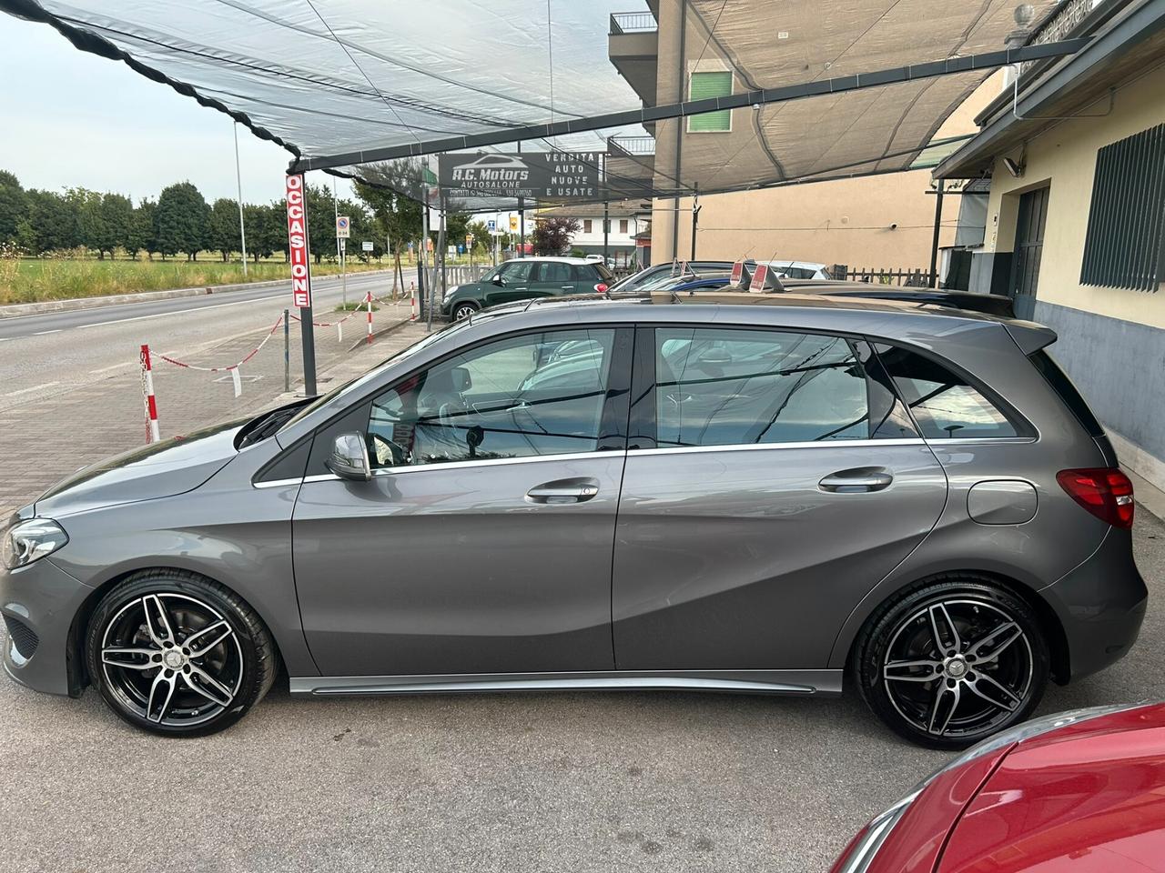 Mercedes-Benz B 200d 130CV Premium - PANORAMA