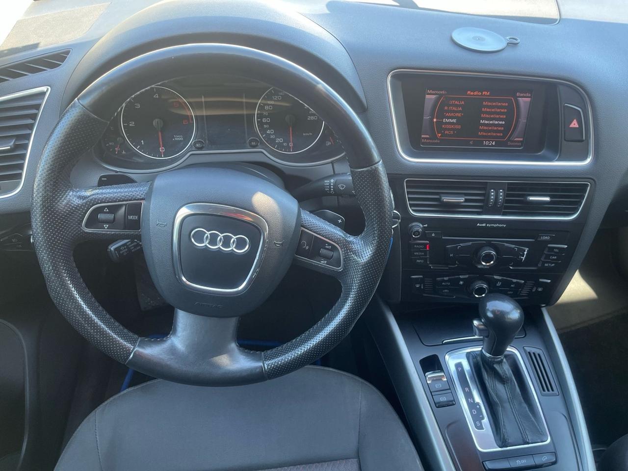 Audi Q5-2.0 tdi/170 cv-s.tronic-4X4-2012