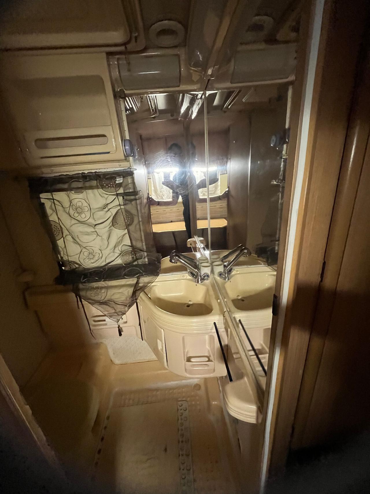 CAMPER MANSARDATO FIAT DUCATO - ADRIA - OMOLOGATO 6 POSTI - 2.5D - 1989