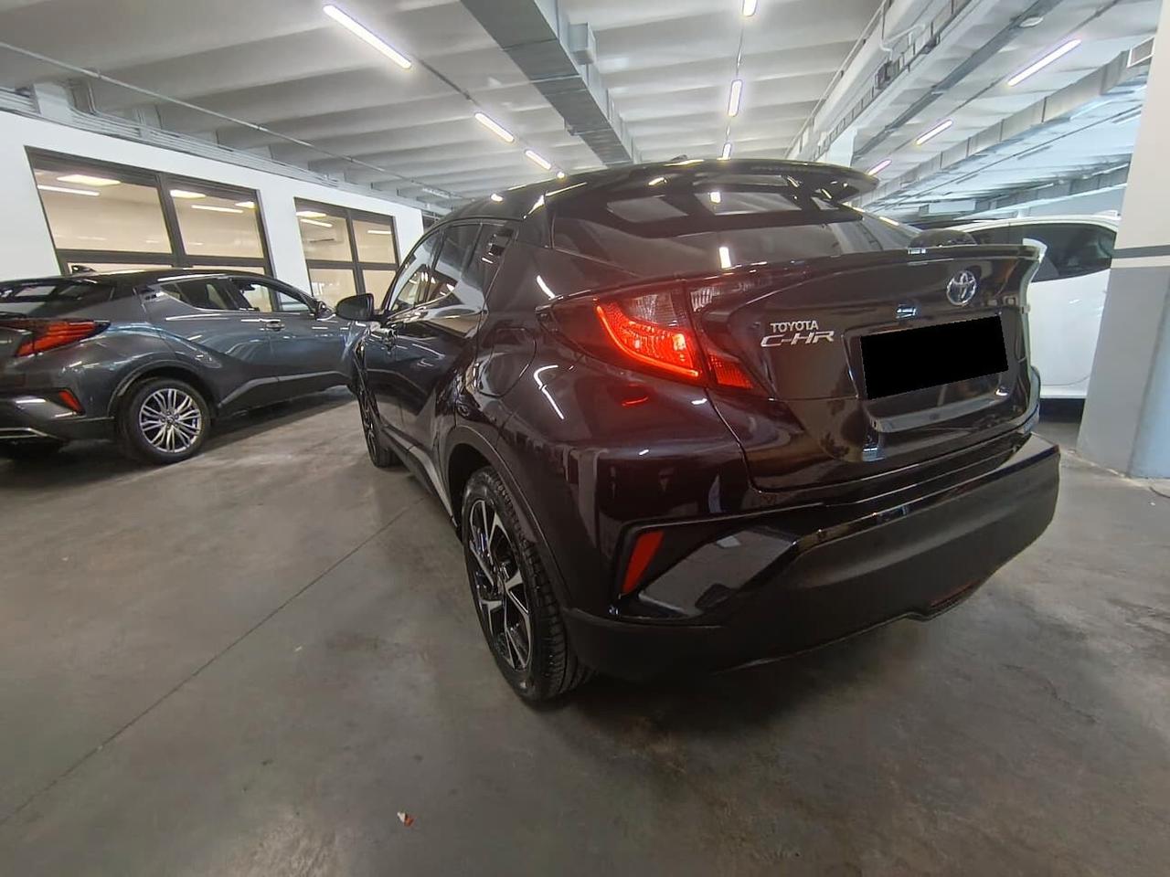 Toyota C-HR 1.8 Hybrid E-CVT Trend