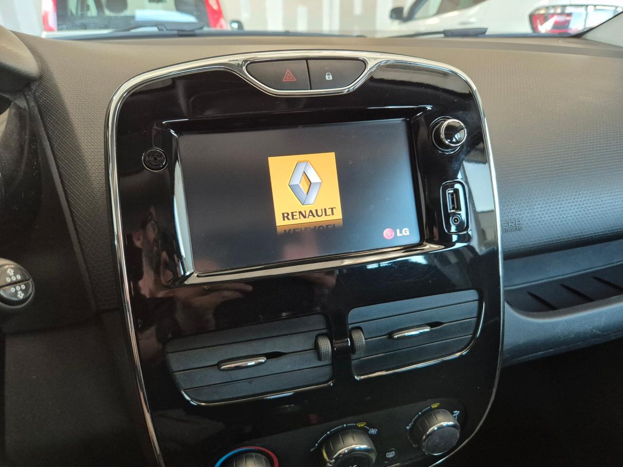 Renault Clio 1.2 75CV 5 porte Wave