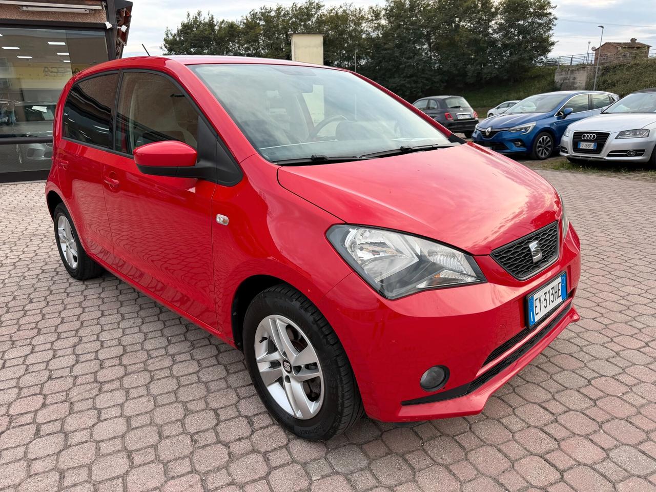 Seat Mii 2015 1.0 68 CV 5 porte Chic Ecofuel OK NEOPATENTATI
