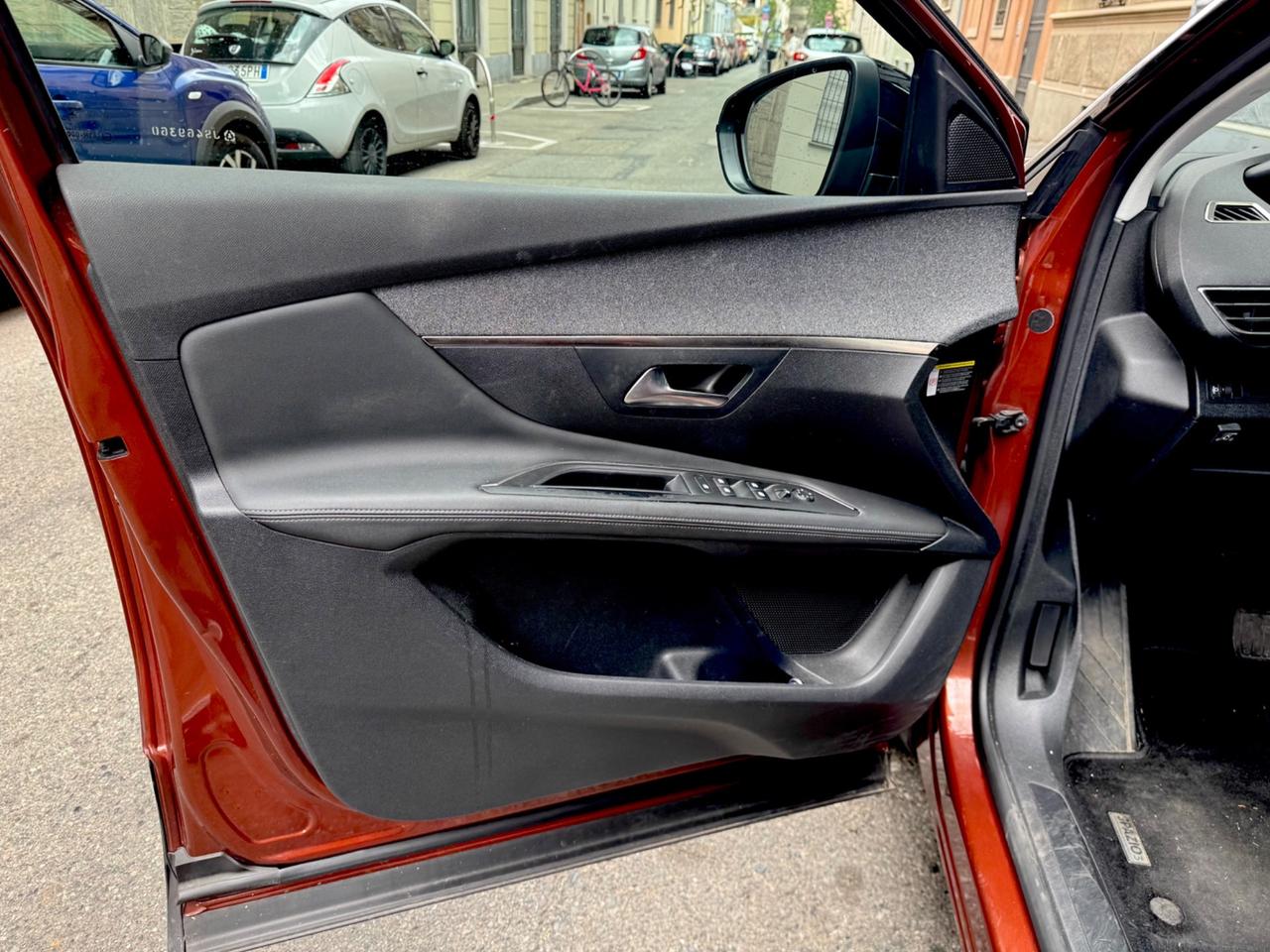 Peugeot 3008 PureTech Turbo 130 S&S EAT8 Allure