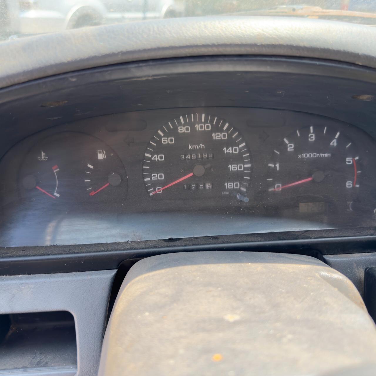 Nissan Pick Up king kab 2500 autocarro