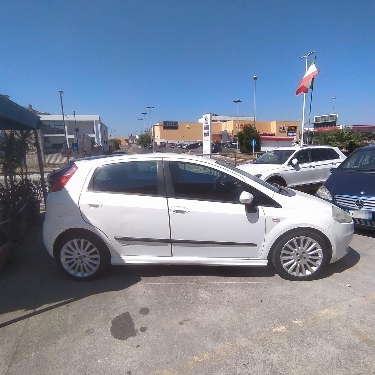 PRIVATO VENDE - VISTA E PIACIUTA - Fiat Punto Classic 1.3 MJT 16V 5 porte Dynamic