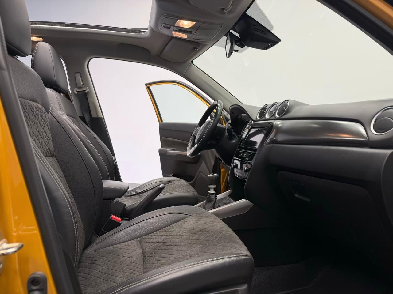 Suzuki Vitara 1.4 Hybrid Top