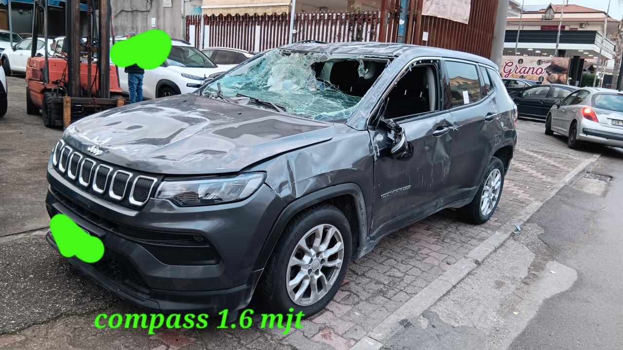 Jeep Compass incidentata sinistrata mondialcars 021