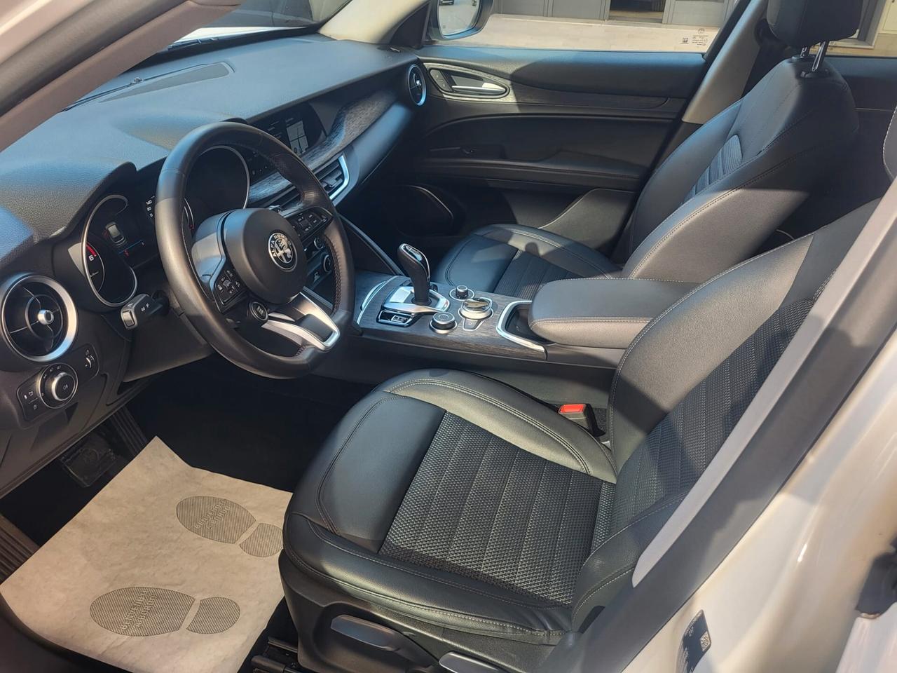 Alfa Romeo Stelvio 2.2 Turbodiesel 190 CV AT8 Q4 Super