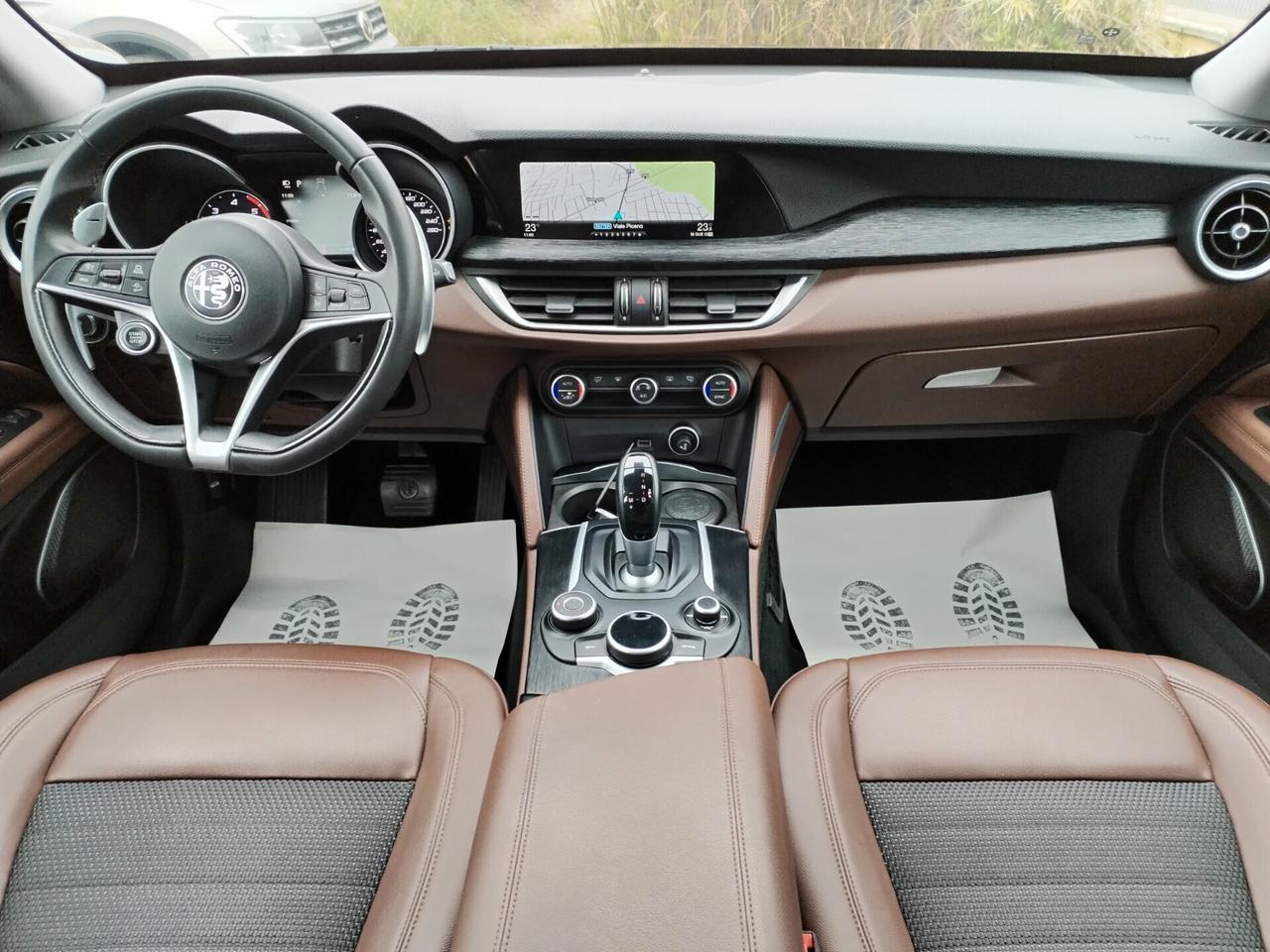 Alfa Stelvio 2.2 190cv Q4 pelle navig cam led 2019