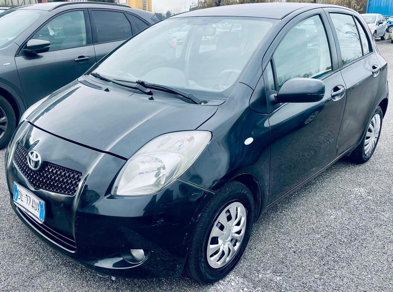 Toyota Yaris 1.3 5 porte