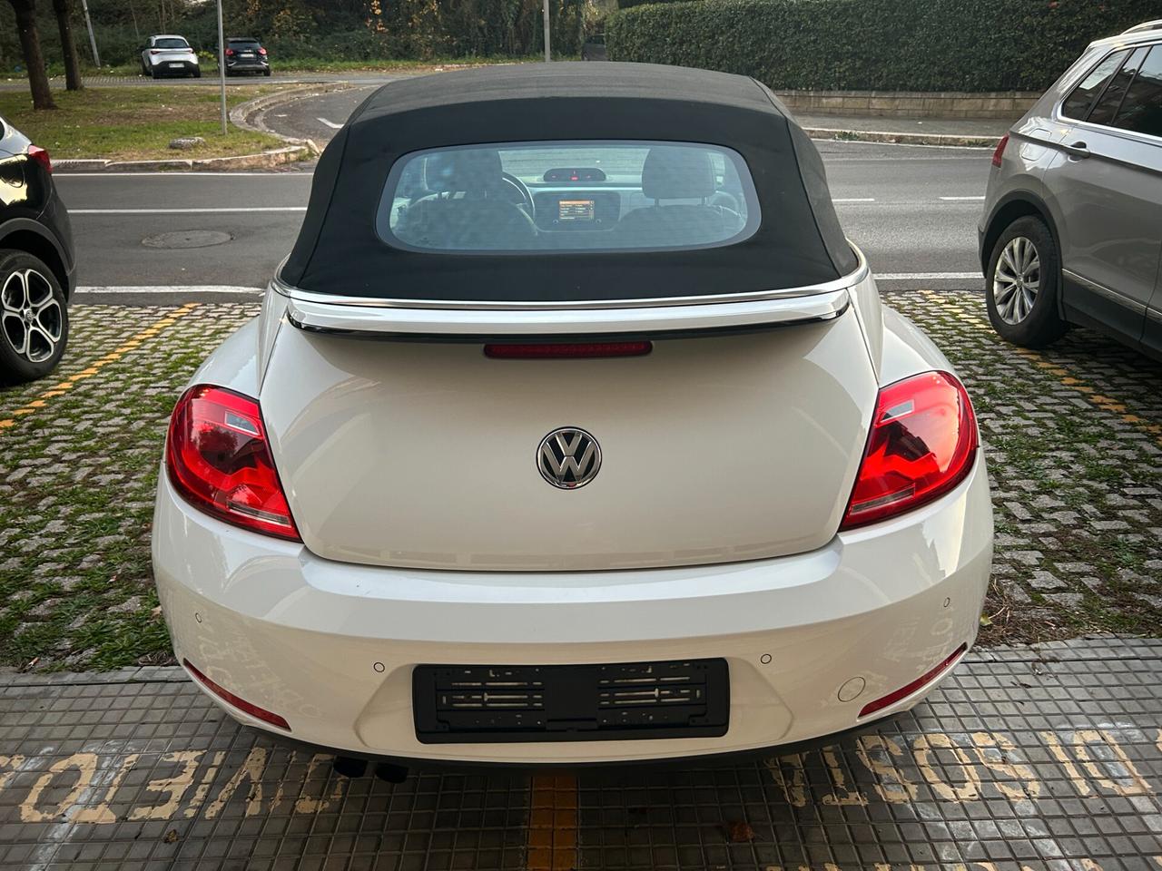 Volkswagen Maggiolino Cabrio 1.4 TSI 60's anniversary
