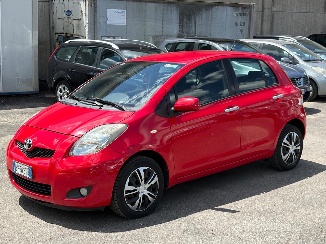Toyota Yaris 1.0 5 porte Sol