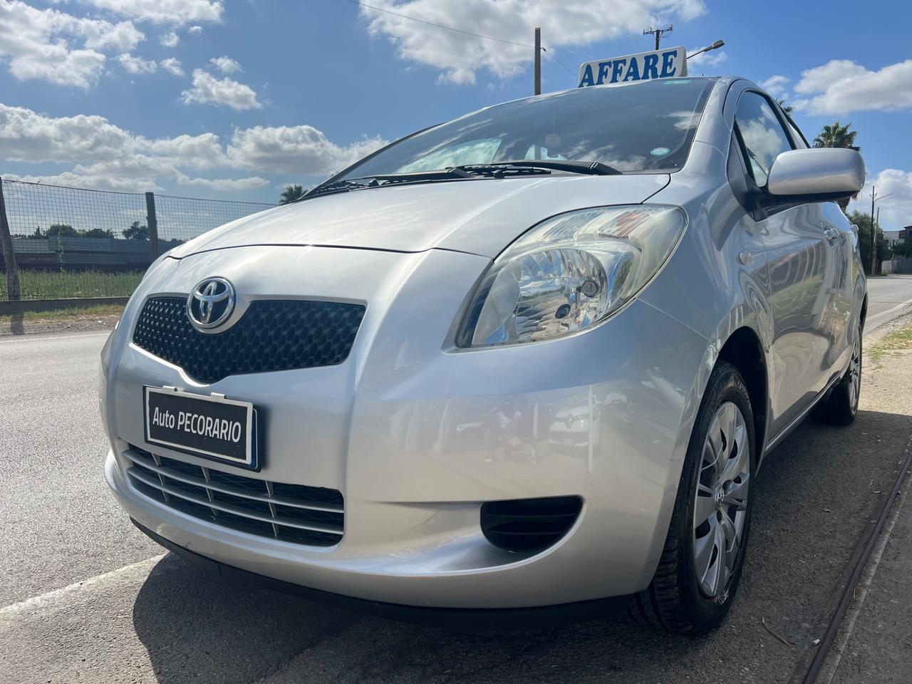 Toyota Yaris 1.0 5 porte Sol