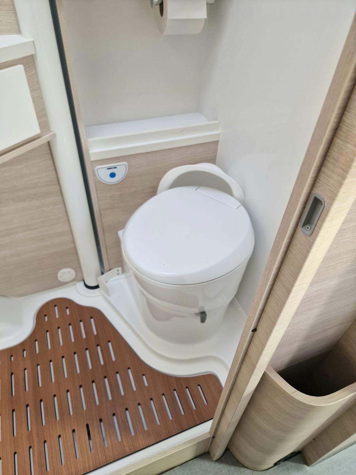 Rapido motorhome del 2023 in saldo 103