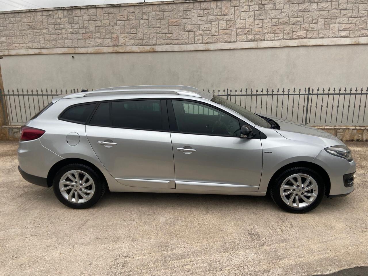 Renault Megane Mégane dCi 110CV EDC SporTour Limited