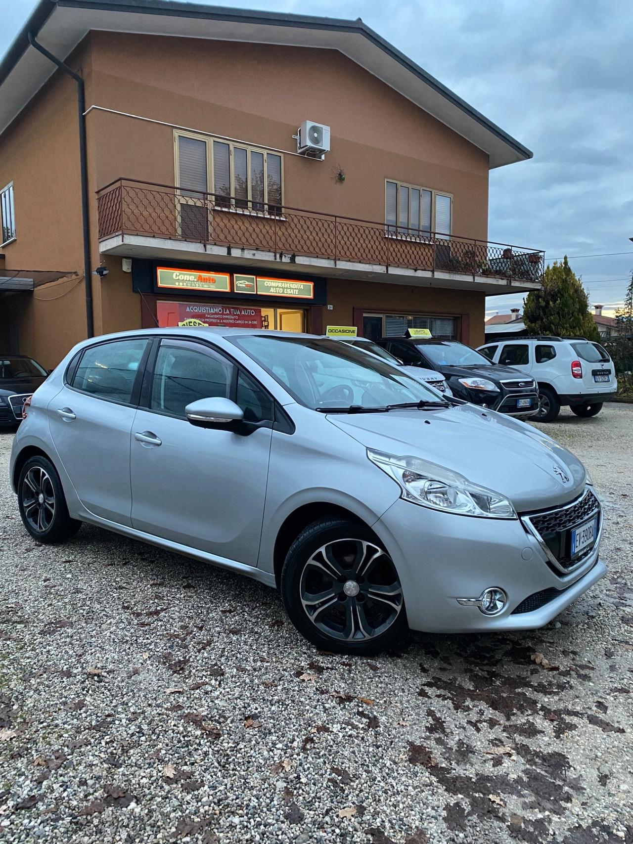 Peugeot 208 PureTech 82 5 porte Allure