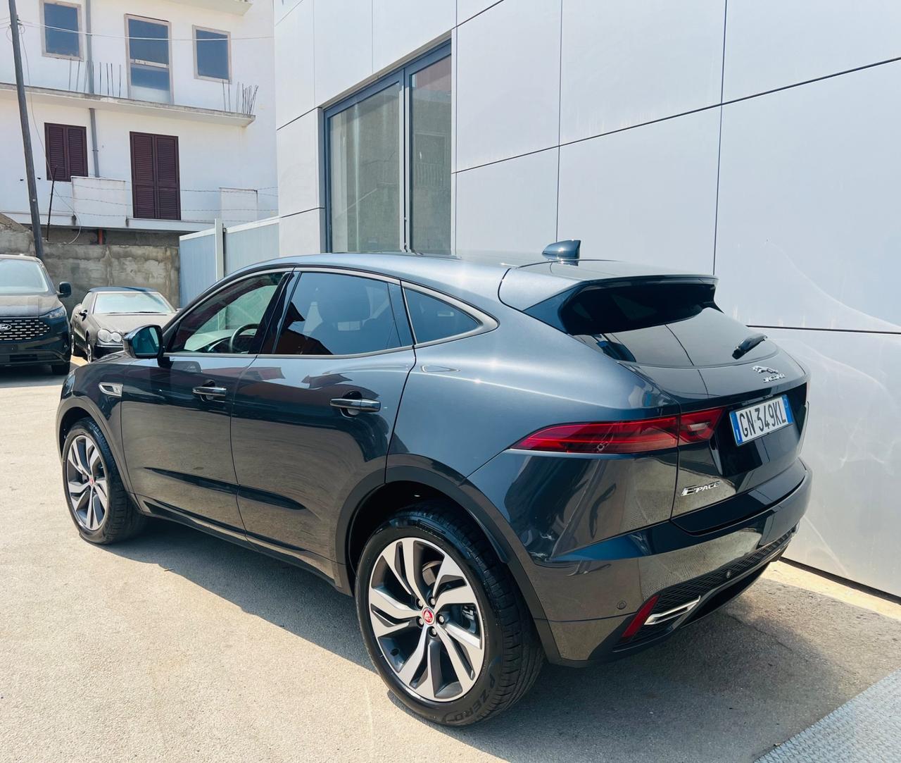 Jaguar E-Pace 2.0D I4 163 CV AWD Auto R-Dynamic S - iva esposta - prezzo €43.900