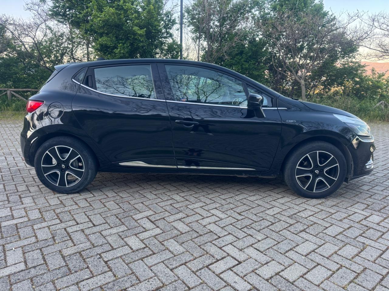 Renault Clio 1.5 dCi 90CV *Black Edition* 2016