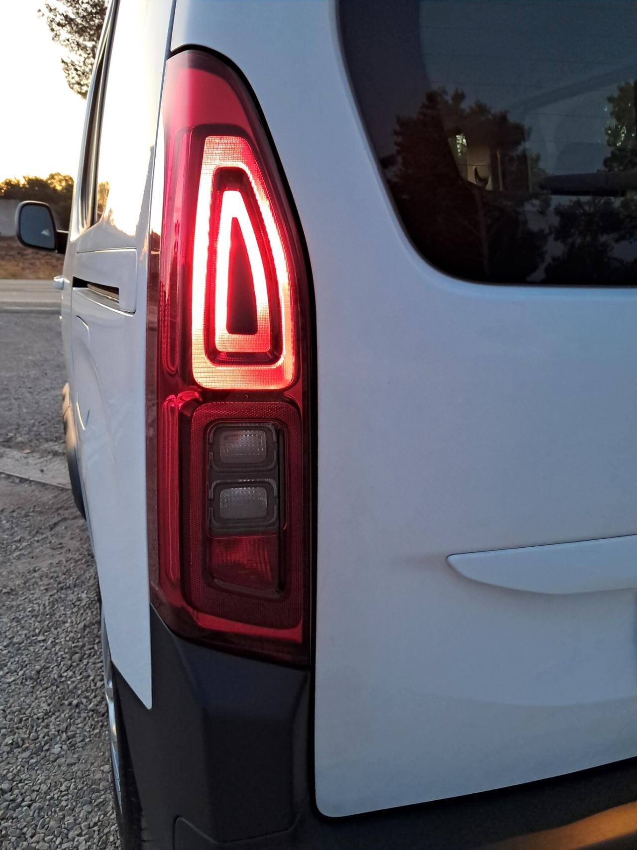 Citroen Berlingo BlueHDi 100 M Feel *CRUISE-LED*