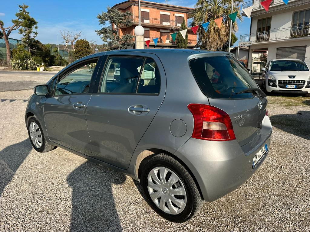 Toyota Yaris 5 Porte Yaris 5p 1.4 d-4d Navy