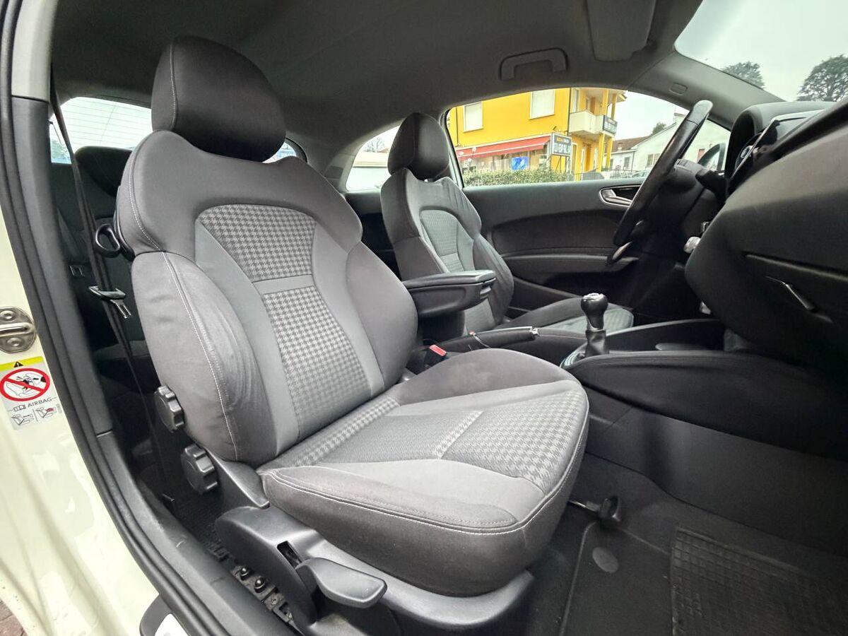 Audi A1 1.6 tdi Ambition 105cv