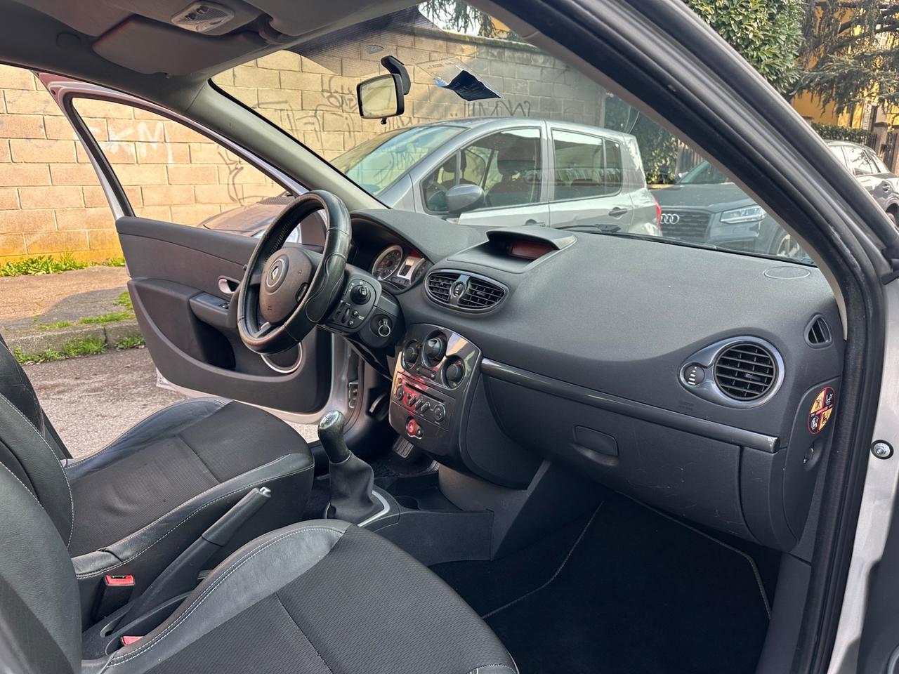 Renault Clio 1.2 16V 5 porte Le Iene
