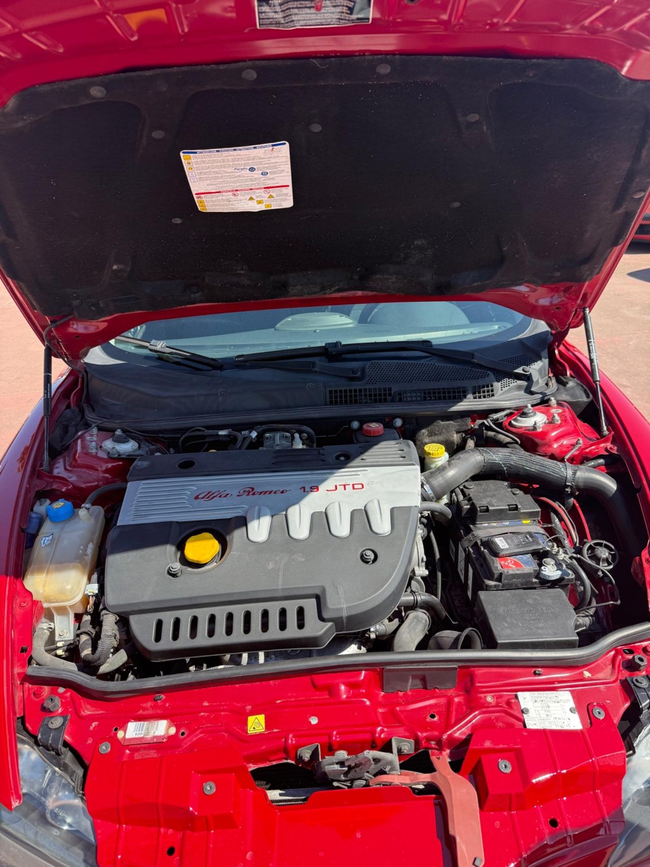 Alfa Romeo 147 1.9 JTD (120)