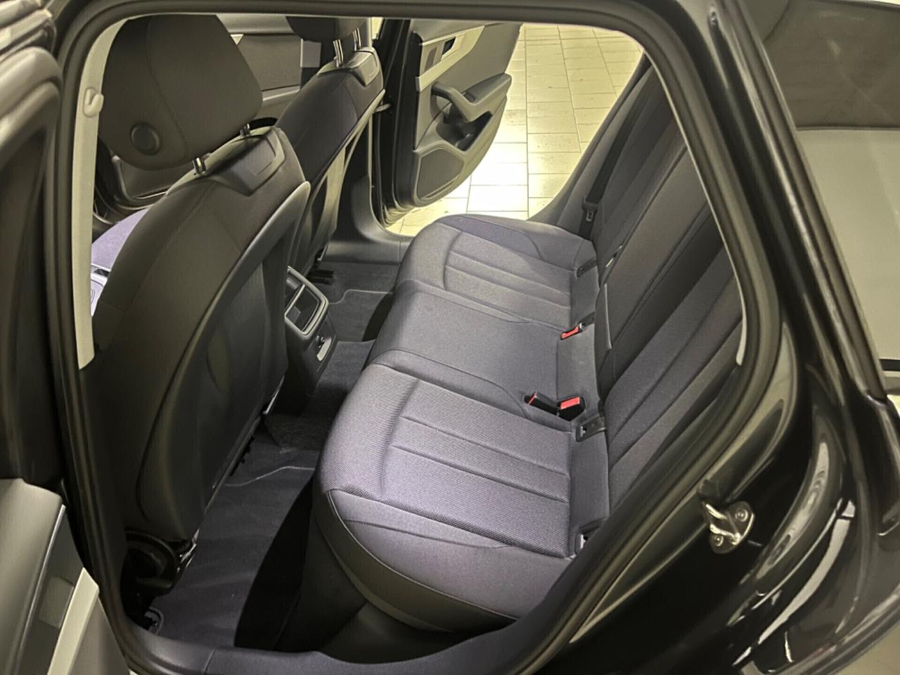 Audi A4 Avant 35 TDI/163 CV S tronic Business Advanced