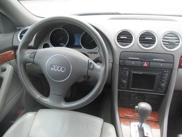 Audi A4 Cabrio 3.0 V6 ASI (bollo 120 euro/ass 250)