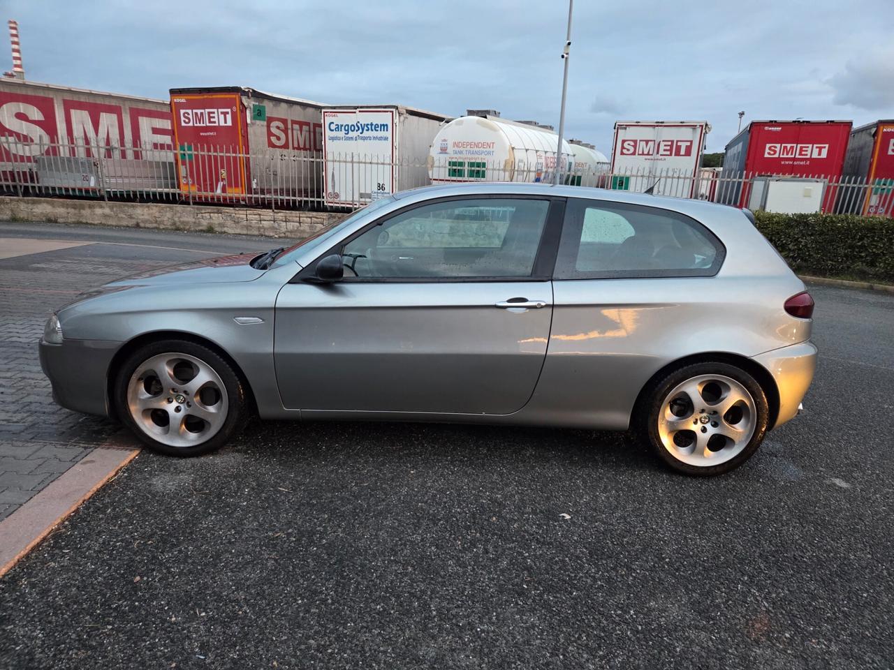 Alfa Romeo 147 1.9 JTD (120) 3 porte Black Line 2008