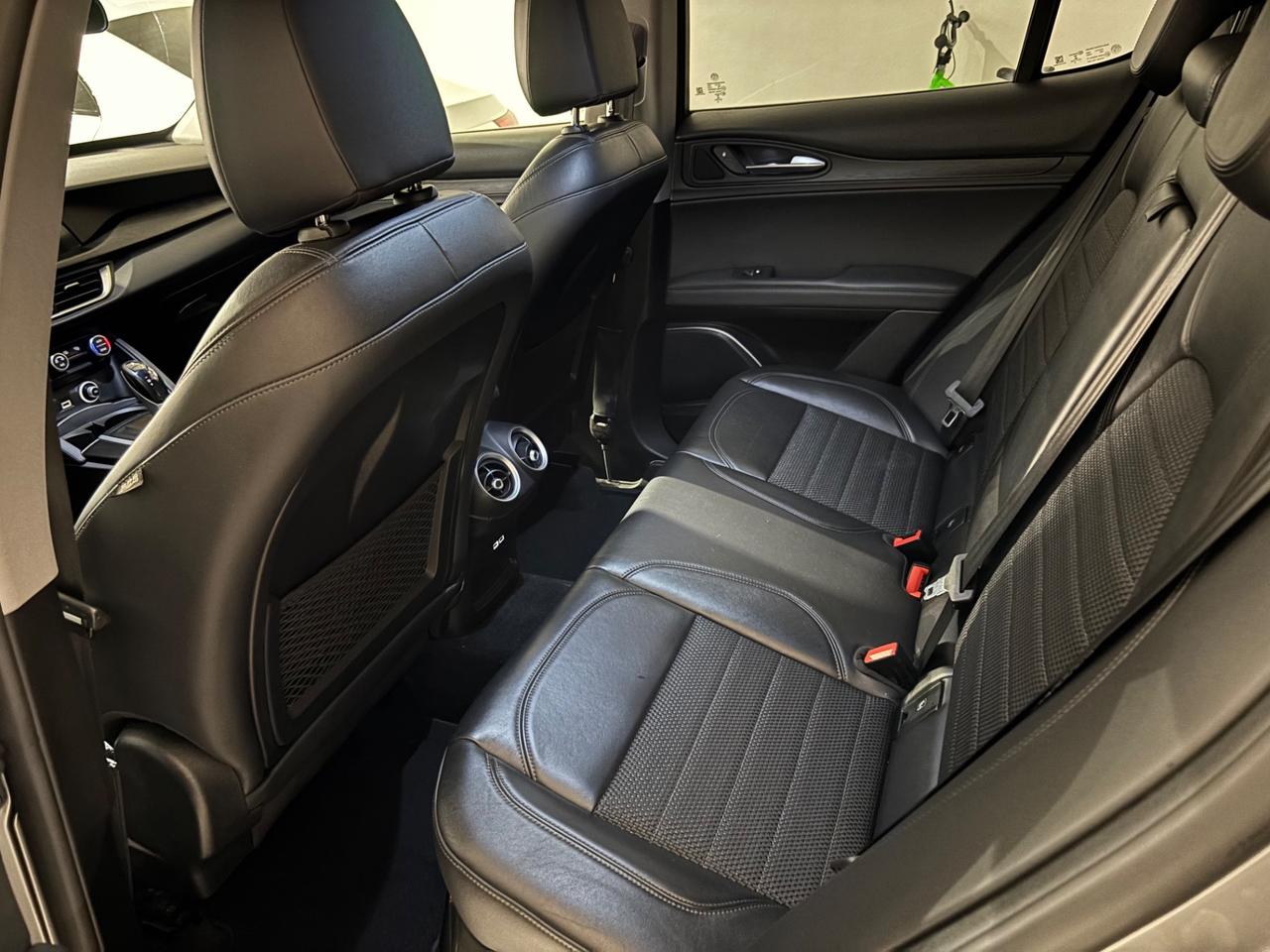 Alfa Romeo Stelvio 2.2 Turbodiesel 180 CV AT8 RWD Super