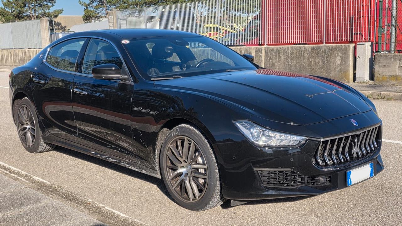 Maserati Ghibli V6 Diesel 275 CV Nerissimo Edition