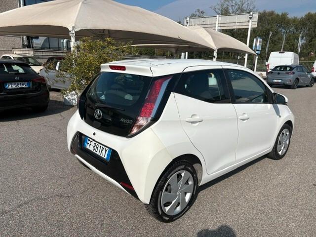 Toyota Aygo 1.0 VVT-i 69 CV 5 porte x-play