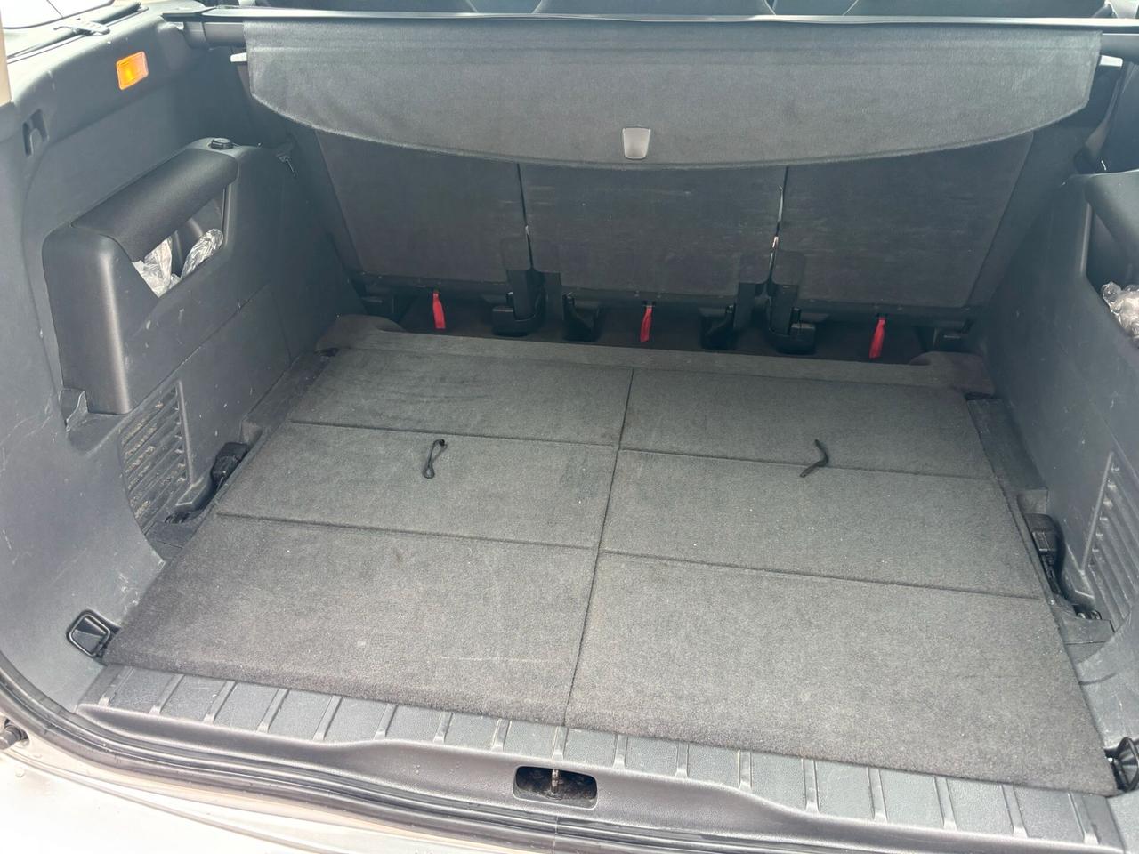 Peugeot 5008 1.6 HDi 112CV Premium 7 POSTI
