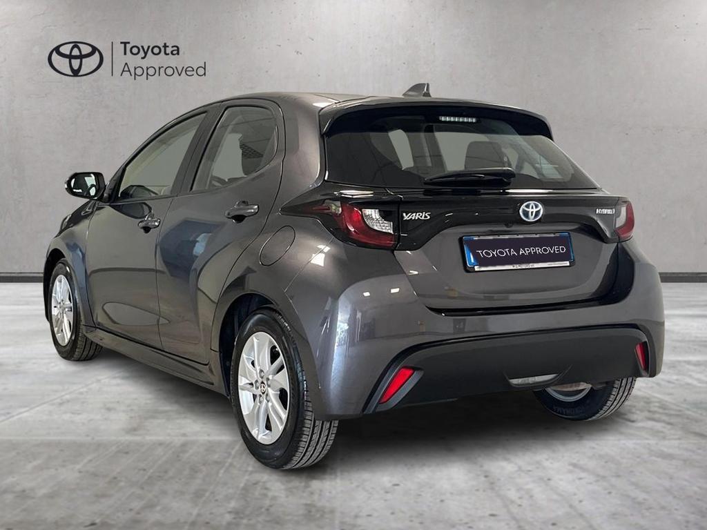 Toyota Yaris 1.5 hybrid Business