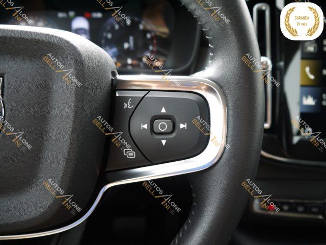 VOLVO XC40 B4 AWD Geartronic Momentum Pro