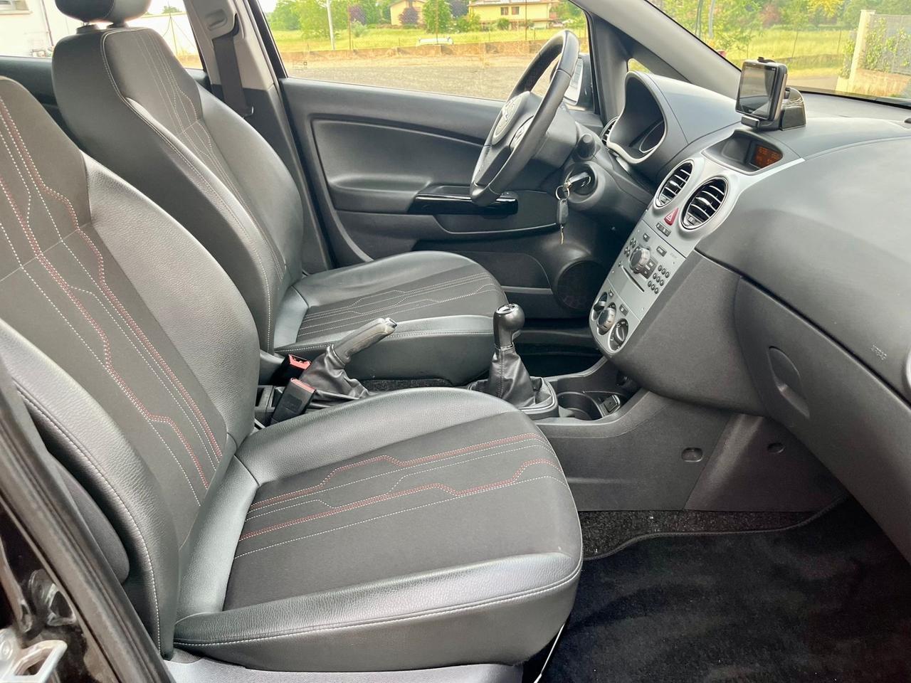 Opel Corsa 1.3d 2013 142.000km catena appena sostituita
