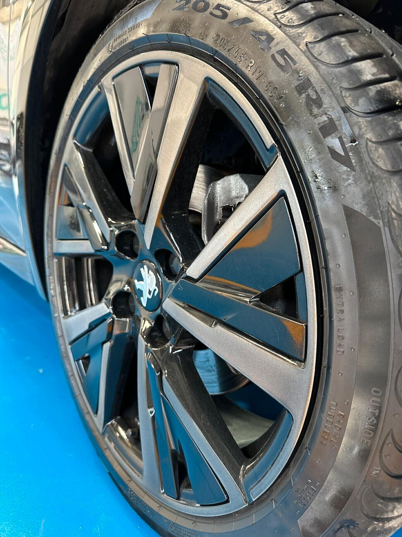 Peugeot 208 1.2 130cv 2021 GT Pack cambio automatico