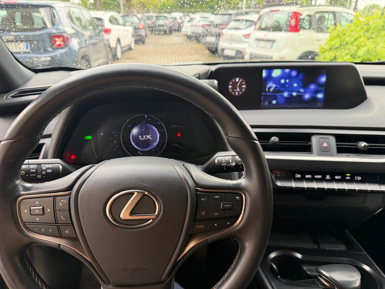 Lexus UX Hybrid Business