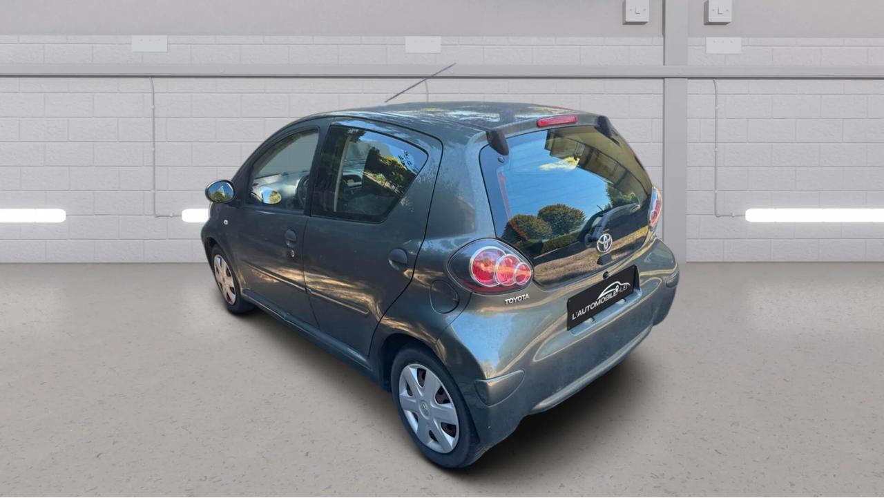 Toyota Aygo 1.0 12V VVT-i 5 porte Sol **GARANZIA 12 MESI**