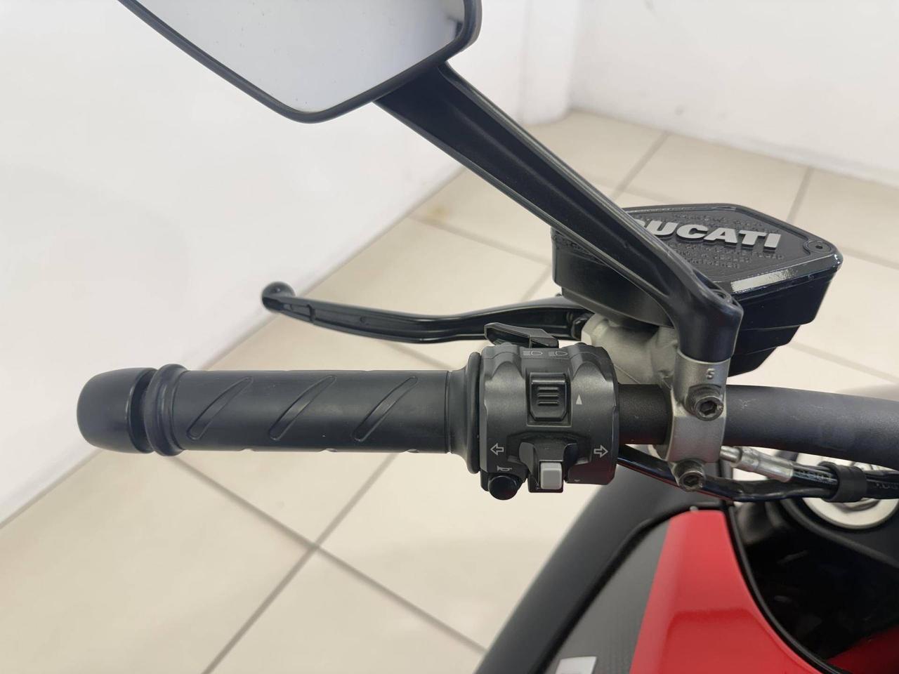 DUCATI Diavel 1199 Dark