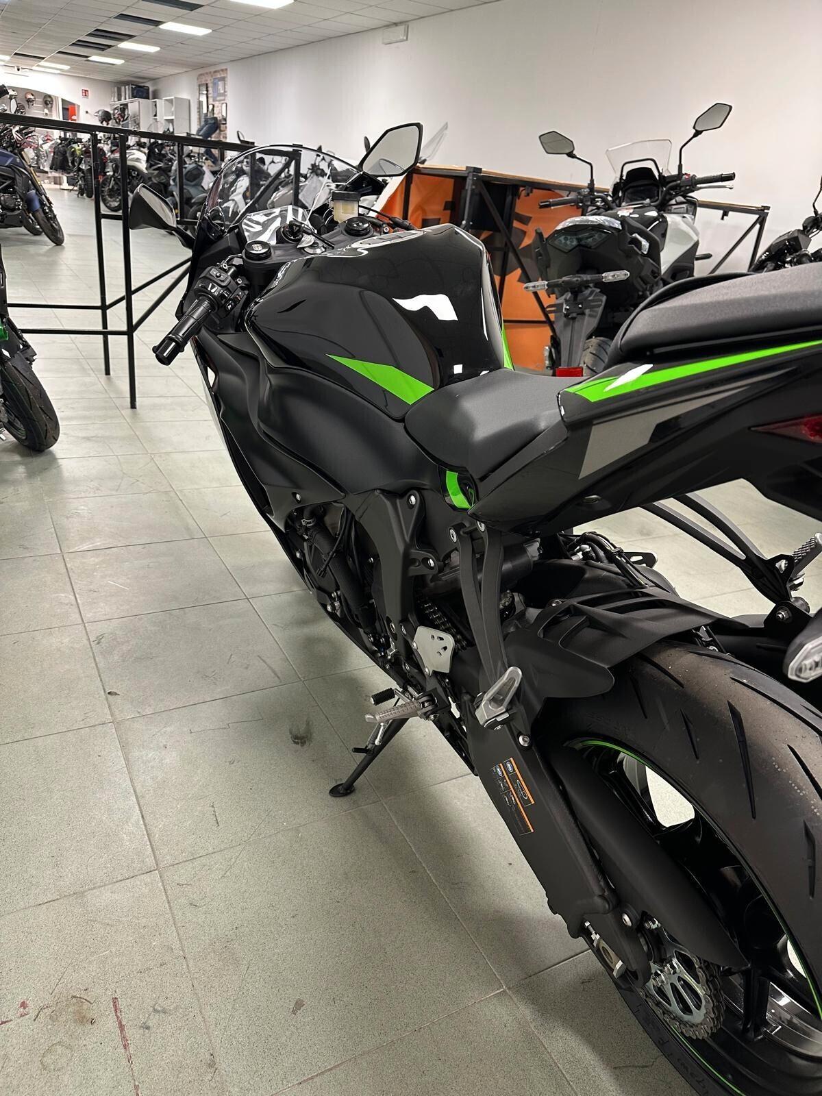 KAWASAKI NINJA ZX 6 R