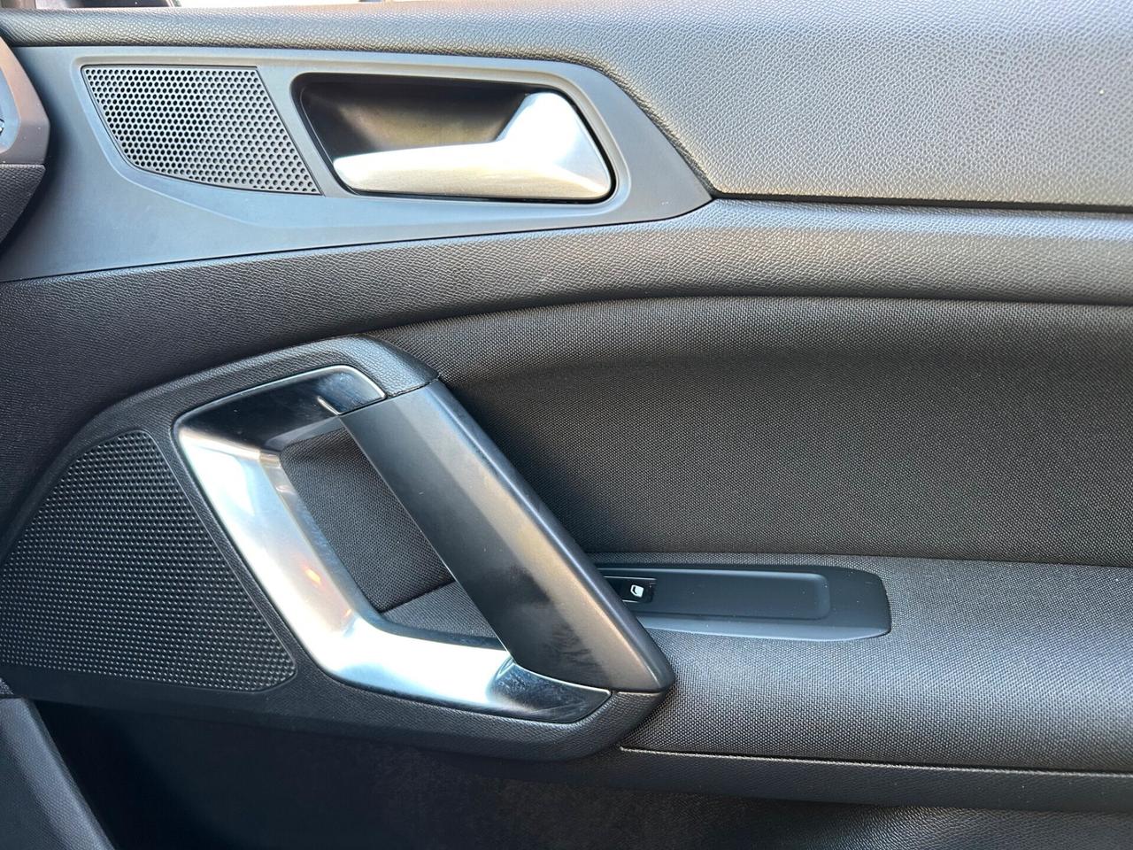 Peugeot 308 BlueHDi 100 S&S Business
