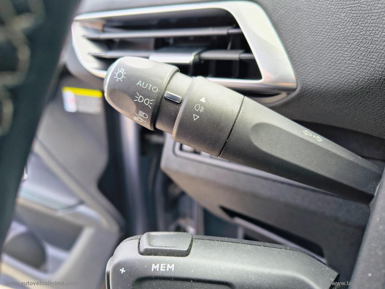 PEUGEOT 3008 BlueHDi 130 S&S Allure Pack