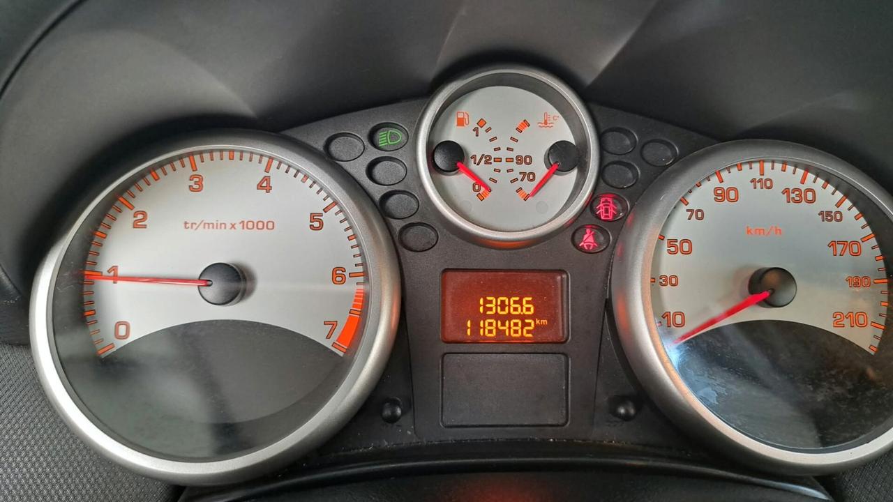 Peugeot 207 1.4 8V 75CV 5p. X Line