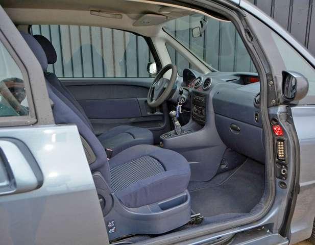 Peugeot 1007 1.4 hdi Trendy * OK NEOPATENTATI *